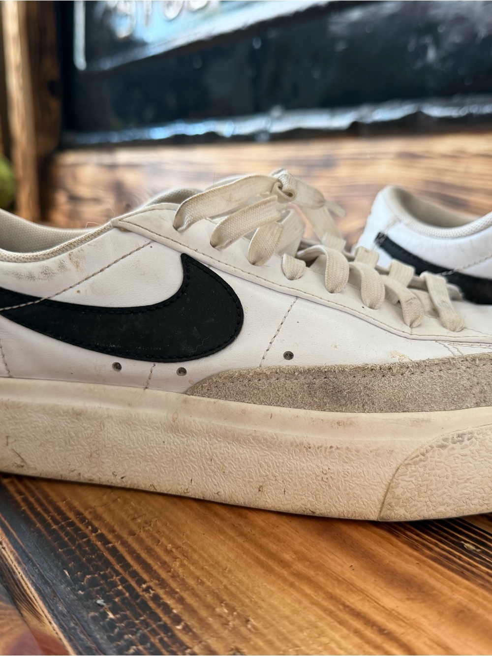 Nike Men’s White and Black Low-Profile Sneaker